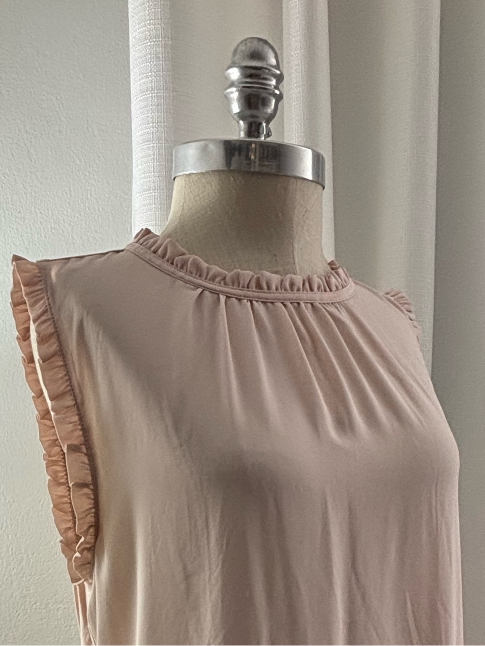 LOFT Blush Pink Ruffle-Trim Sleeveless Top, L, GUC